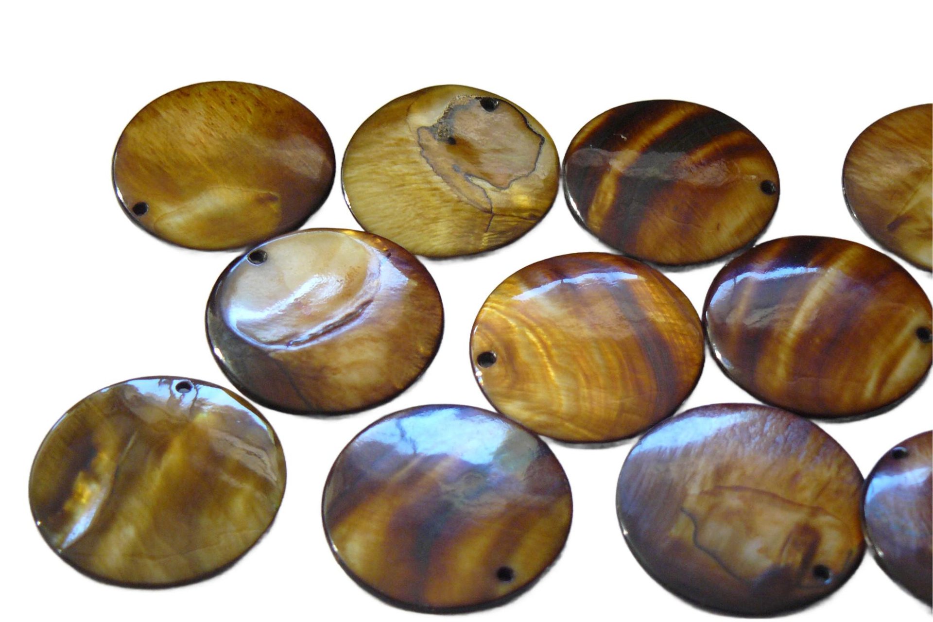 Natural Brown Mother of Pearl Round Pendants